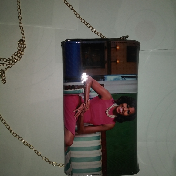 Purse - Picture 2 of 3